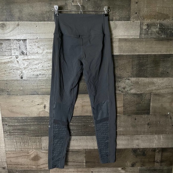 SOLD ALO Yoga Moto Leggings Medium - Picture 4 of 6